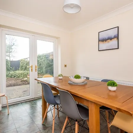 Pass The Keys Large 3 Bed With Easy Access To Explore Yorkshire *