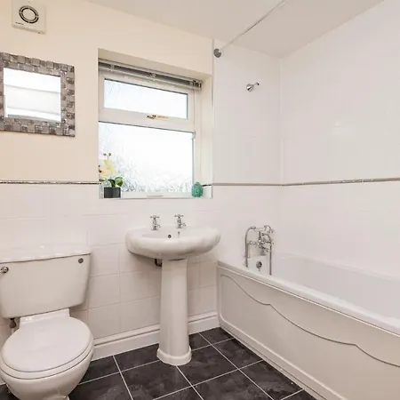 Pass The Keys Large 3 Bed With Easy Access To Explore Yorkshire